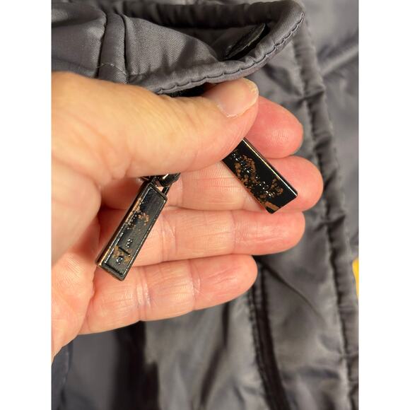 Kenneth Cole Women's Puffer Jacket in Grey. Size S/Small - Picture 11 of 11